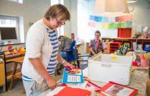 Anna gillar att ha mycket att göra på jobbet