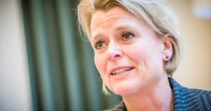 Hård kritik mot Åsa Regnér i riksdagen – undvek att ge garantier