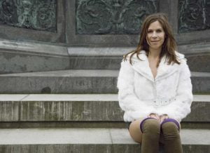 Caroline af Ugglas: En konstig fågel gör Majblomman till sin