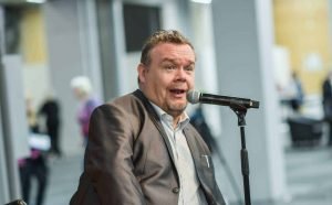 David Lega står inte bakom KD:s nya linje för samtal och förhandlingar med Sverigedemokraterna – trots att han är partiets toppnamn i EU-valet. Foto: Linnea Bengtsson.