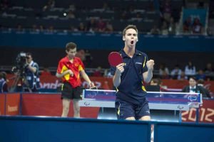 Emil Andersson är en av Sveriges framgångsrika parasportare - nu kräver riksdagens kulturutskott att fler barn ska få ta plats inom idrotten. Foto: Martin Nauclér/Parasport.se.