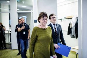 Gunilla Malmborg på väg till presskonferensen för att presentera LSS-utredningens förslag. Foto: Linnea Bengtsson
