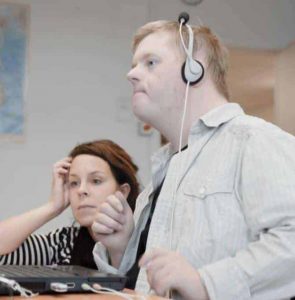 Här har varje elev en laptop