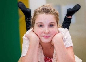 Maya mår bättre utan läxor