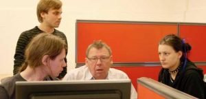 Ny databaskurs väg till jobb för unga med Asperger