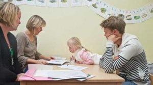 Språkträningen gör Elina delaktig