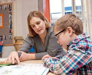 Augusts väg till skolan