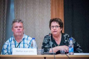 Jobbgaranti och höjda bostadsbidrag kan bli valfrågor