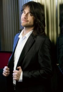 Man vaknar till liv och inser att det kan hända alla