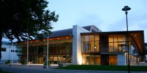 Här ska partierna ge besked om jobben