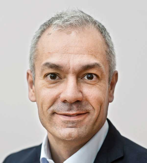 Arturo Arques, Swedbank