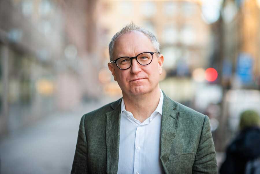 Fredrik Malmberg överlämnade den 18 januari utredningen ”En uppväxt fri från våld” till regeringen. Foto: Linnea Bengtsson.