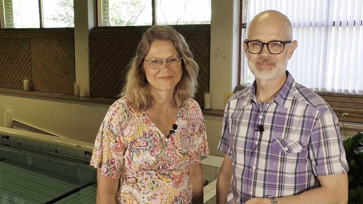 Marie Matérne och André Frank kommer berätta mer om vattendans vid webbinariet den 14 september. Skärmdump från video/foto: Niclas Eriksson