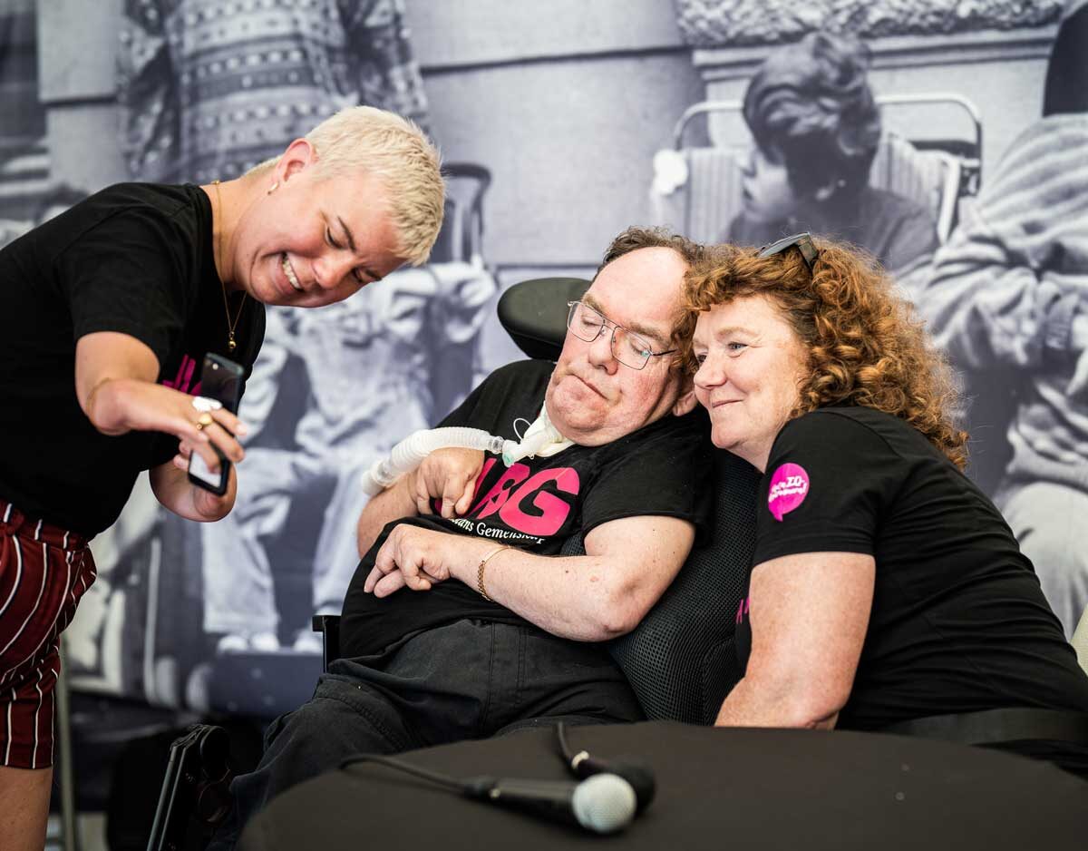 Magnus Andén och Cecilia Blanck i JAG-tältet i Almedalen 2024. Foto: Linnea Bengtsson.