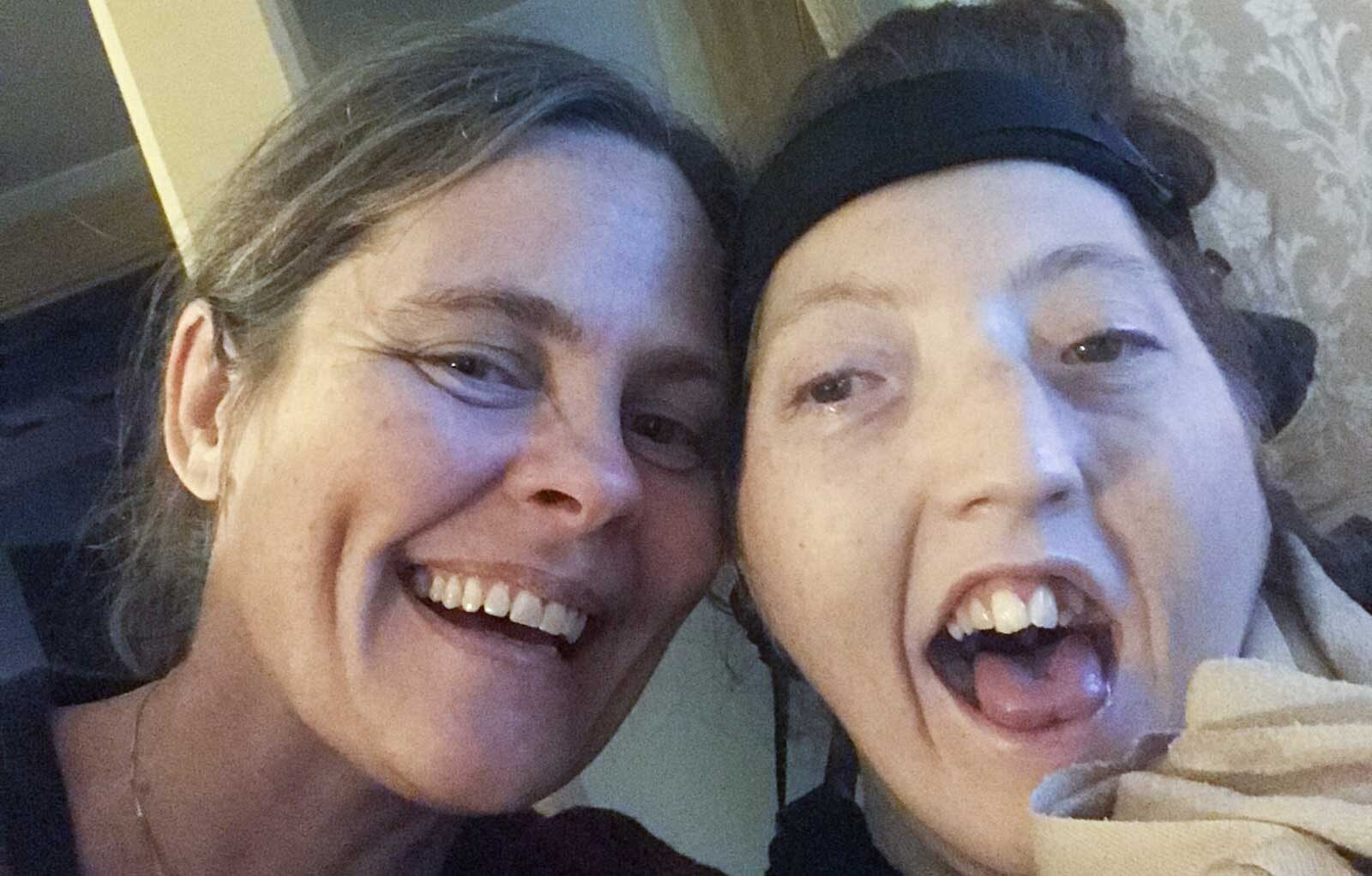 Anna Pella och dottern Agnes.