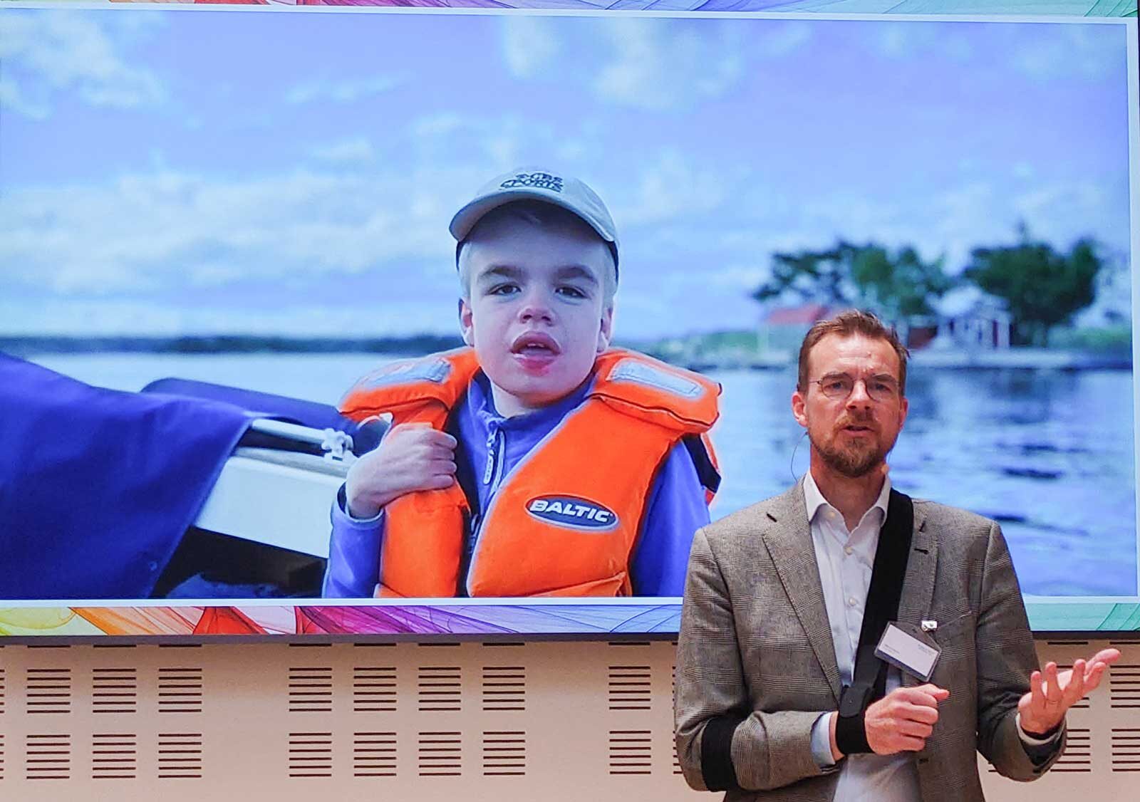 Oskar Ahlberg och sonen Kasper.