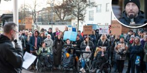 Manifestation för LSS i Uppsala 17 november 2025, med Johan Klinthammar och Erik Pelling.