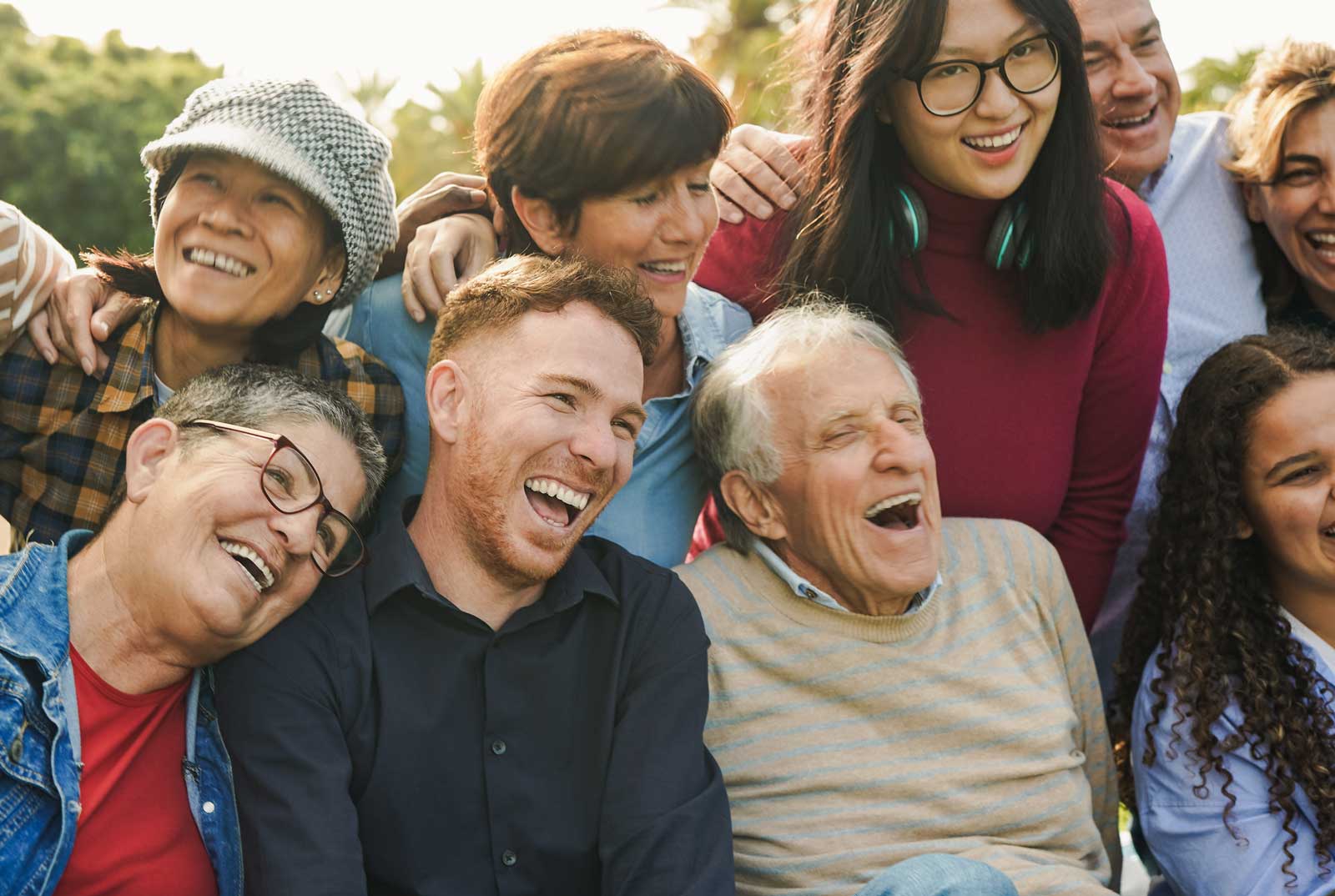 Människor i olika åldrar. Foto: Envato.