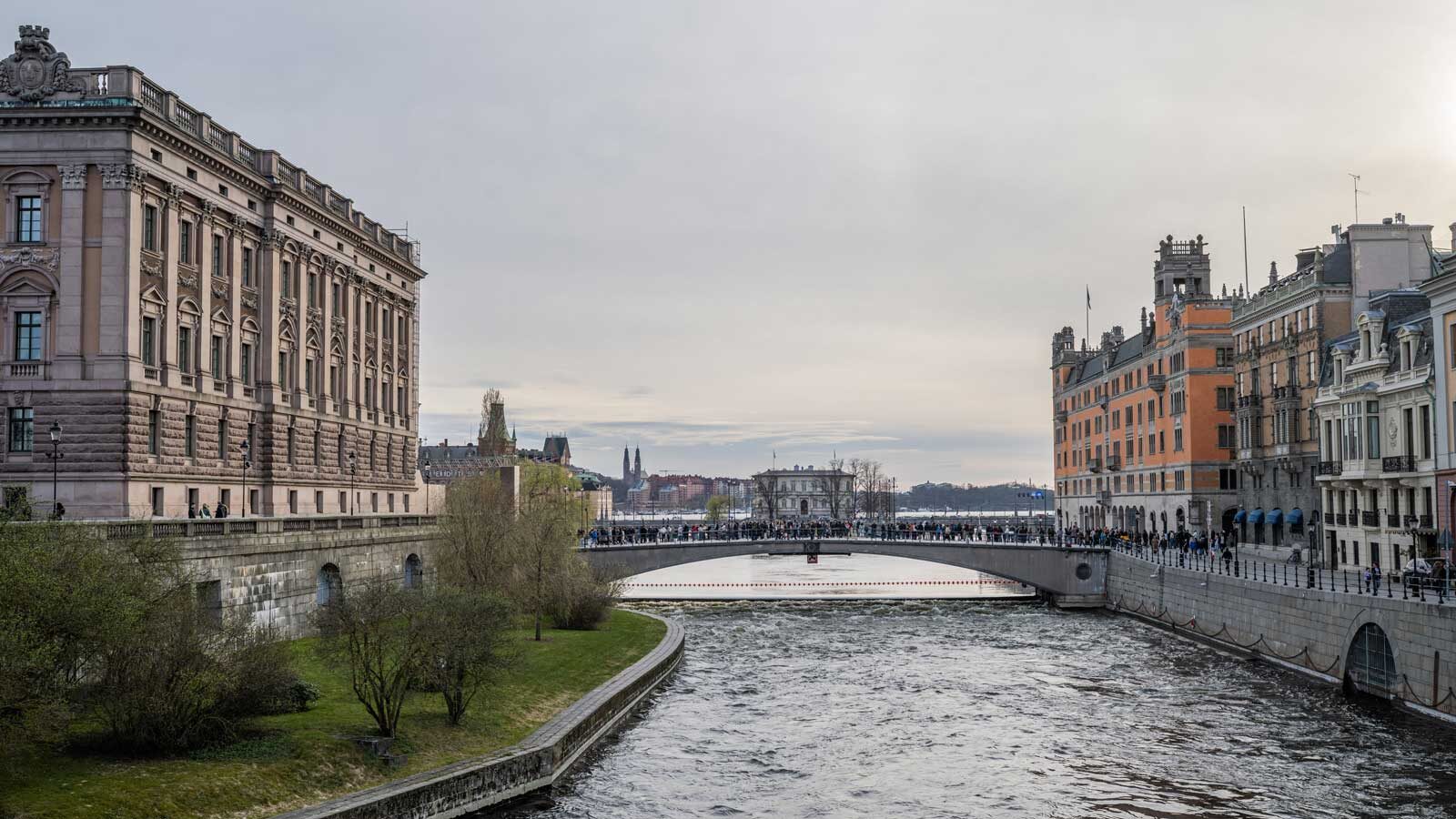 Riksdagen och Rosenbad. Foto: Linnea Bengtsson/Riksdagsförvaltningen.