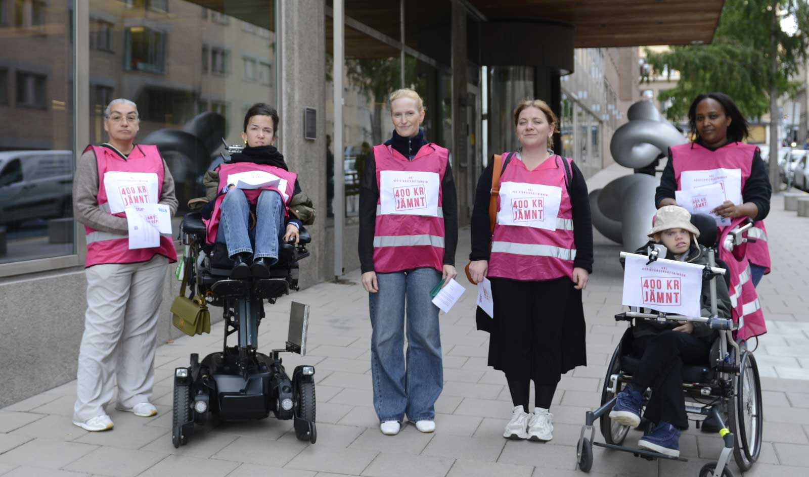 Manifestation för höjd assistansersättning. Foto: JAG.
